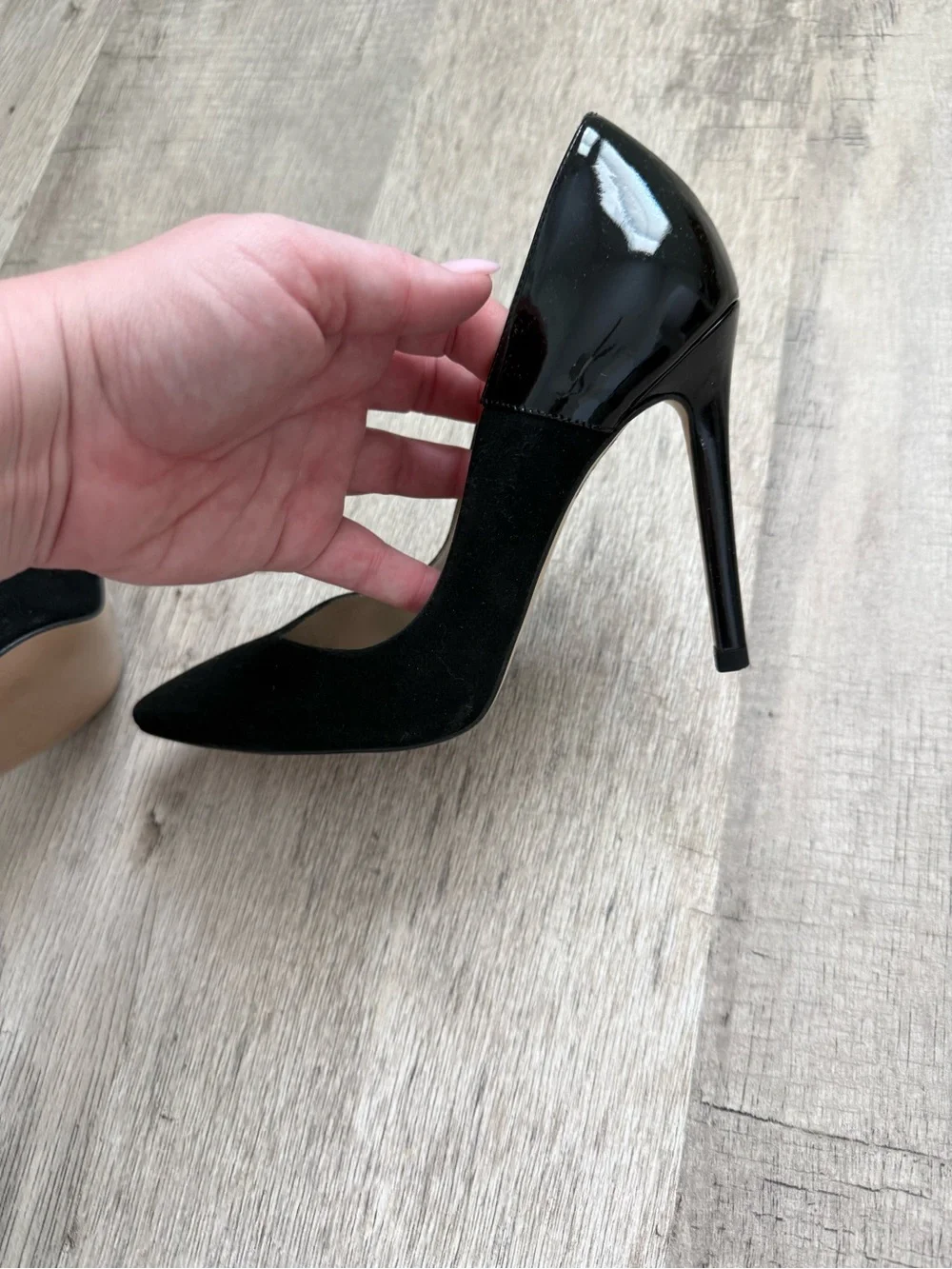 Karen Millen Black Pointed-Toe Mixed-Texture Pumps
